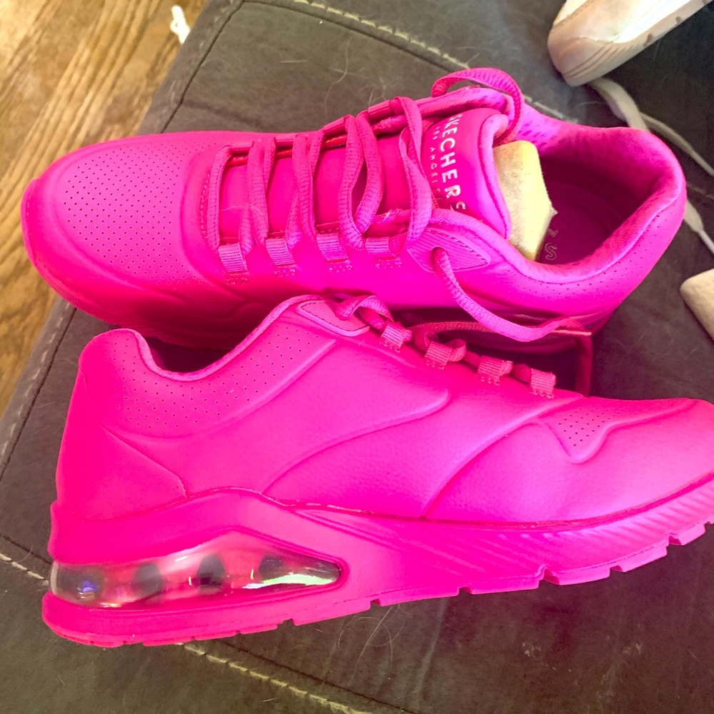 Pink gums shoes new w tags